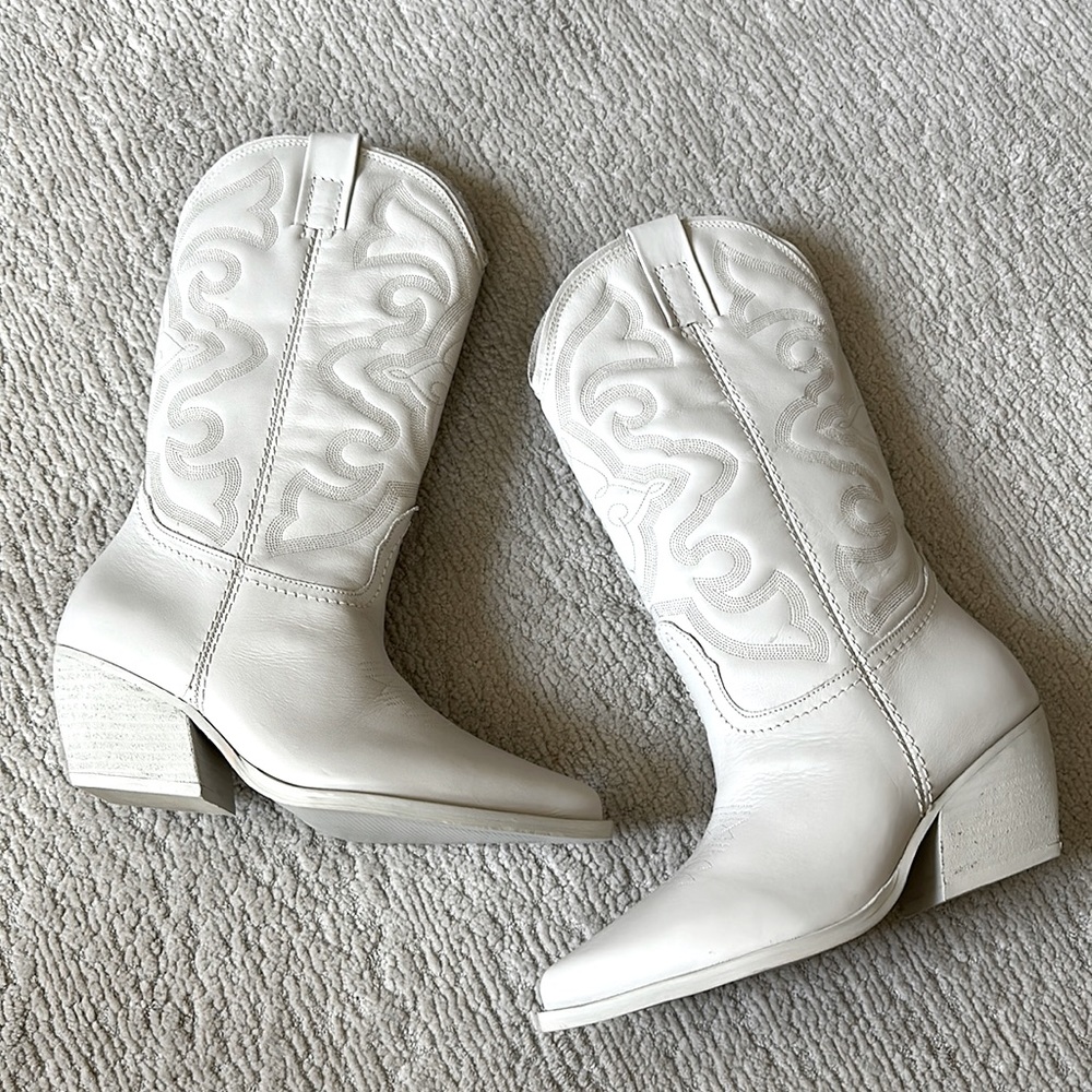 Steve Madden West Western Off White boots size 6.5